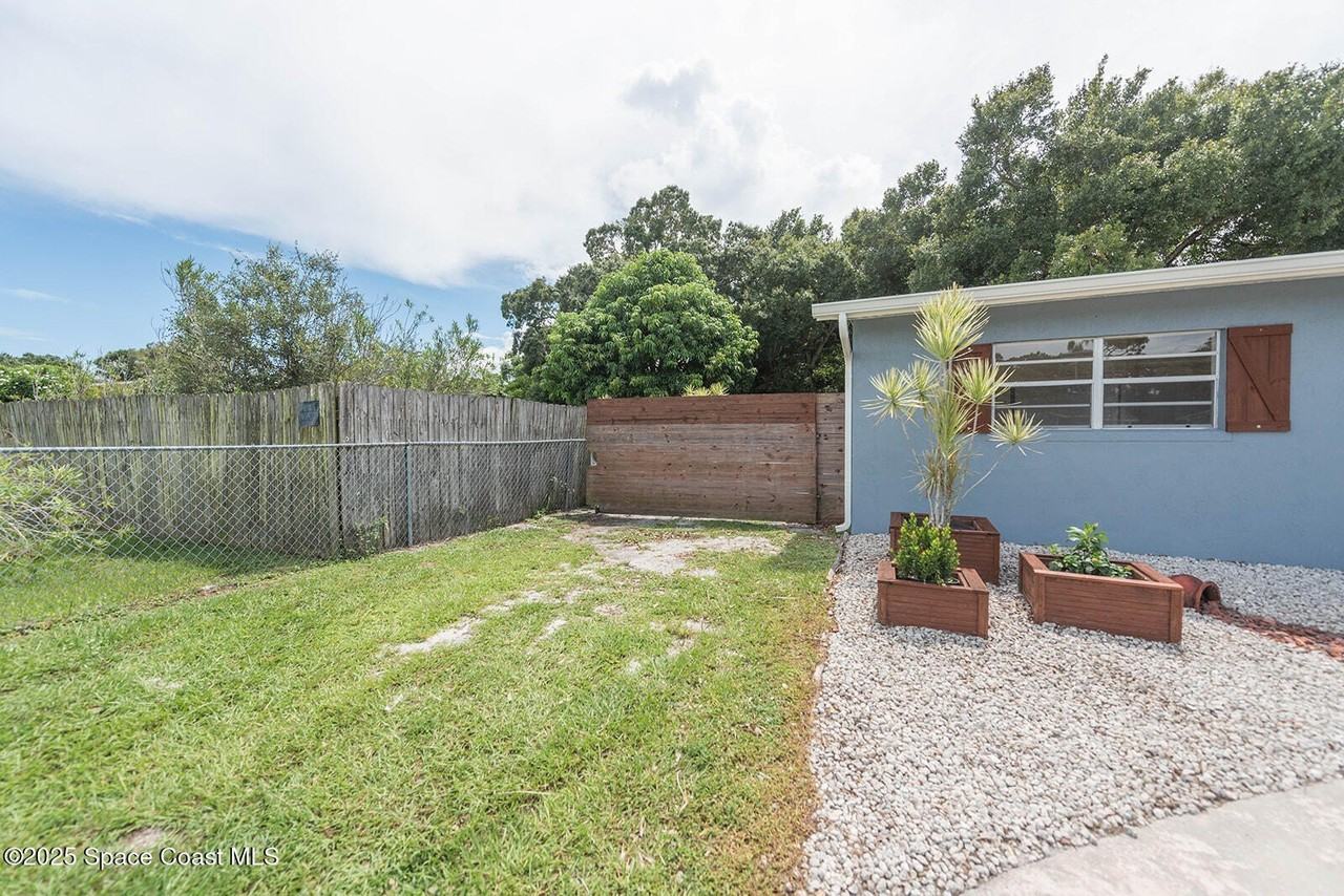 3235 Alice Street - Photo 6 of 48