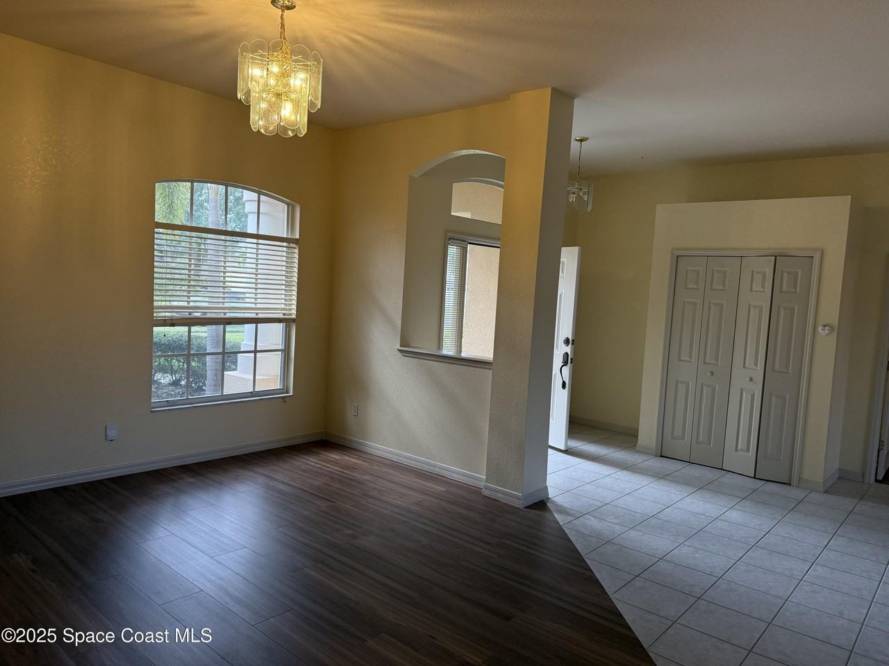 5971 Newbury Cir - Photo 6 of 34