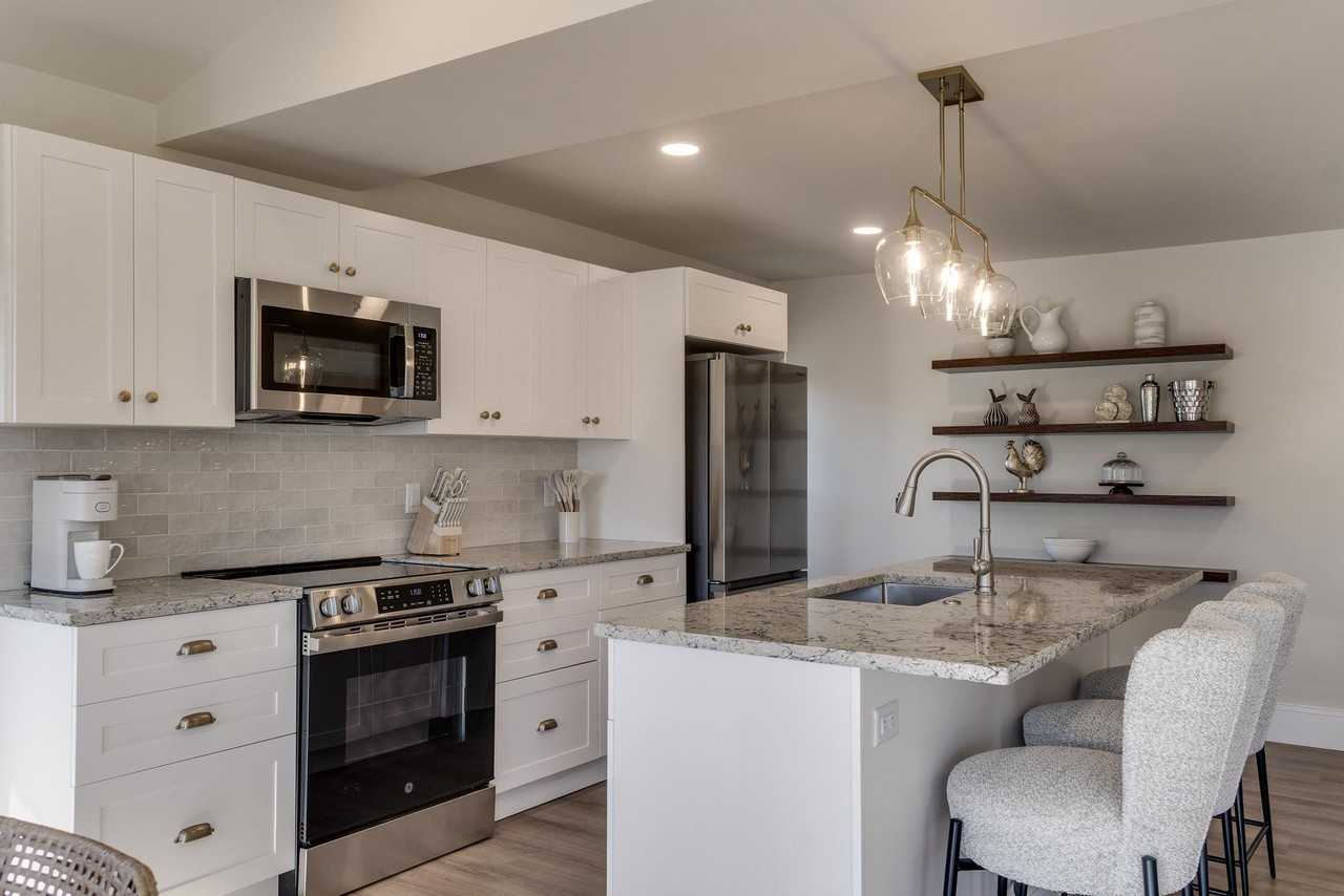 7223 University Avenue - Photo 7 of 38