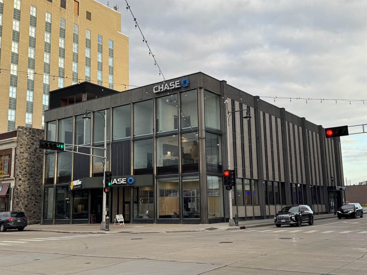 200 West College Avenue - Photo 4 of 25