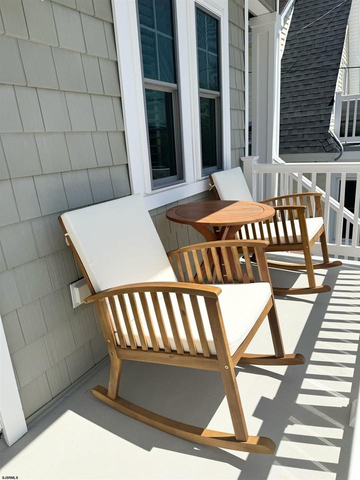 109 N Wissahickon Ave - Photo 5 of 50