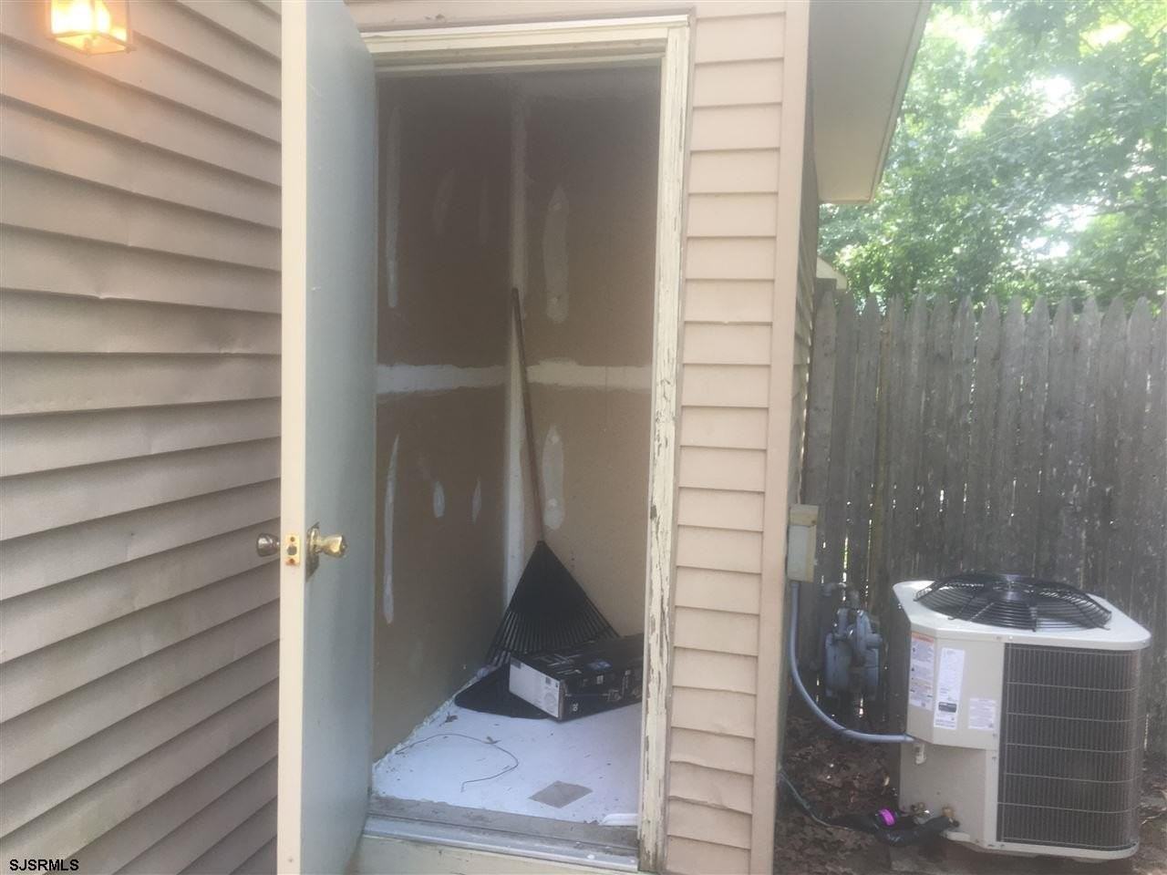 15 Cambridge Townhouse Dr - Photo 6 of 14