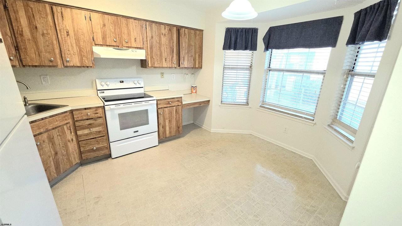 853 E Fisher Creek Rd - Photo 5 of 10