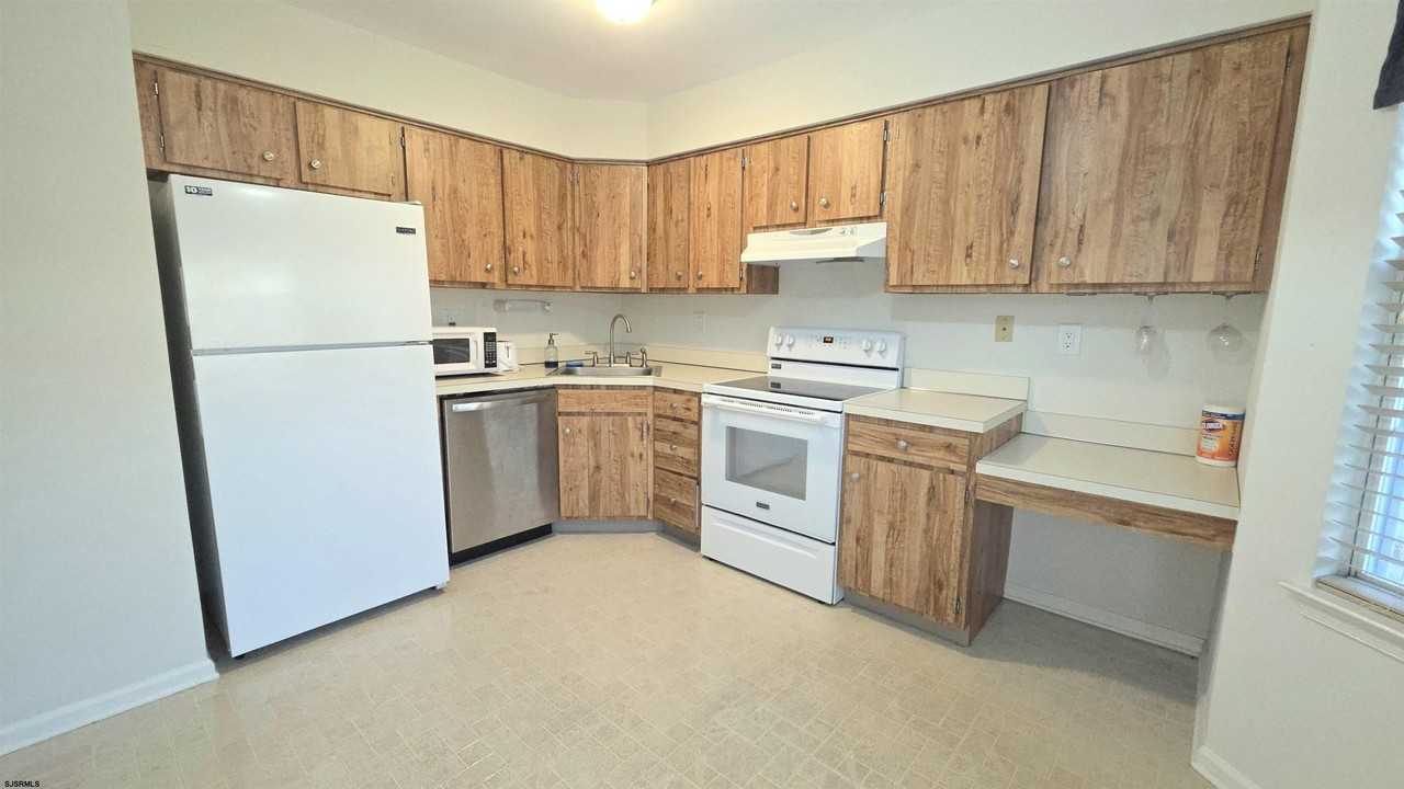 853 E Fisher Creek Rd - Photo 6 of 10