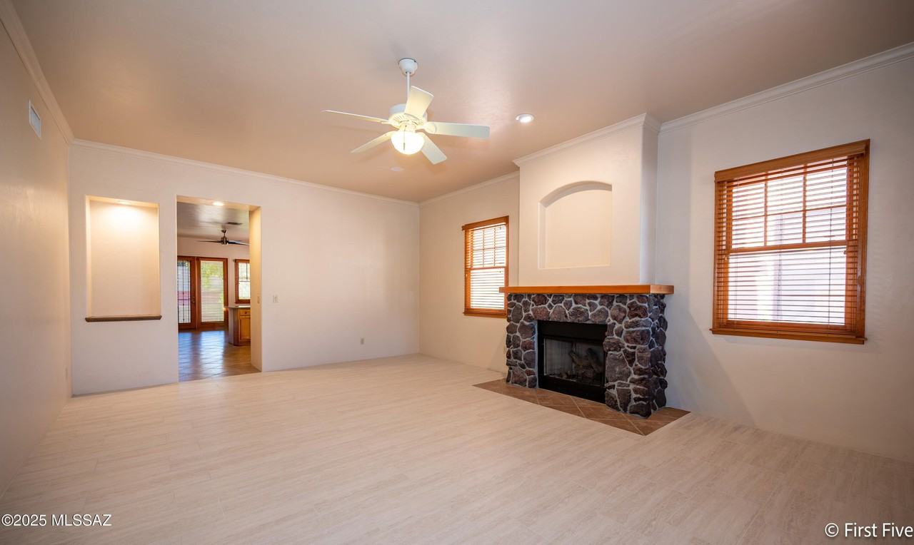 624 East 2nd Street - Photo 3 of 29