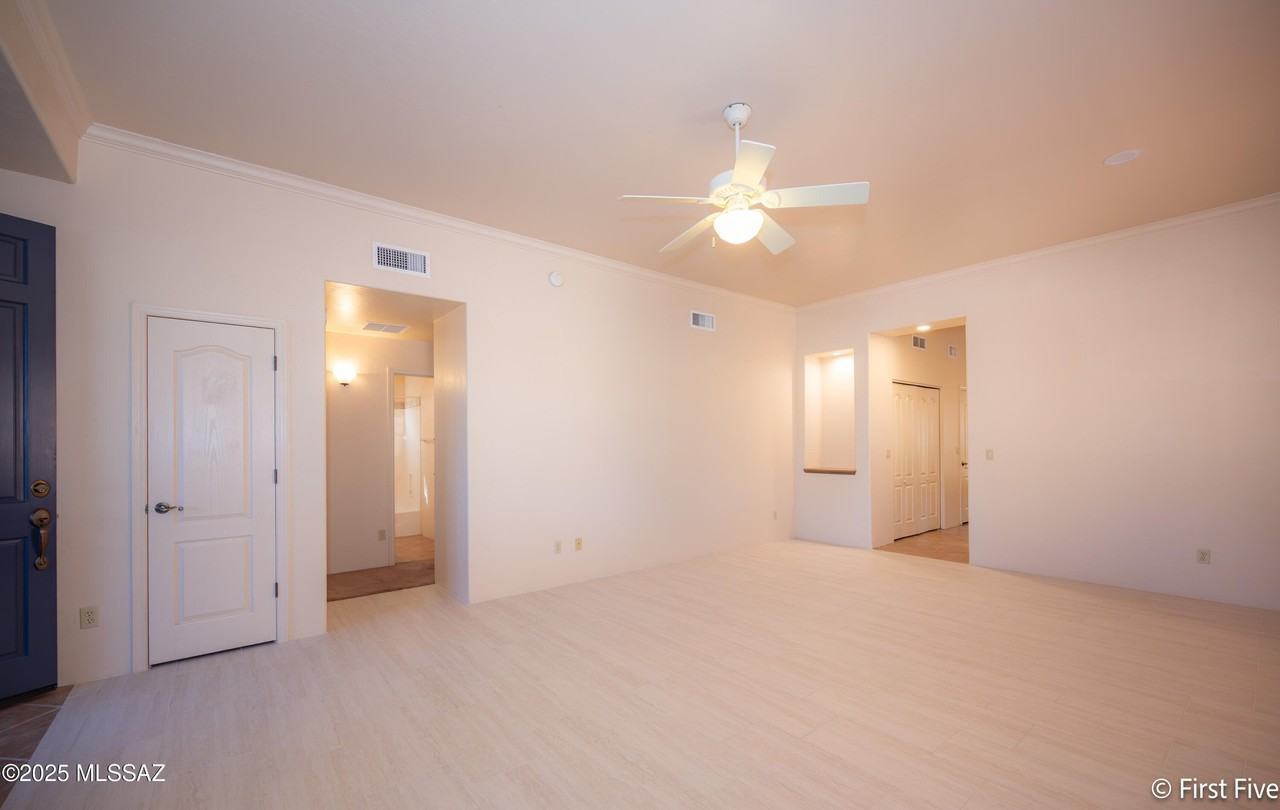 624 East 2nd Street - Photo 4 of 29