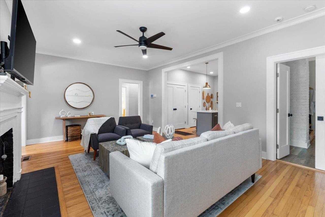 420 E 6th Ave - Photo 6 of 33