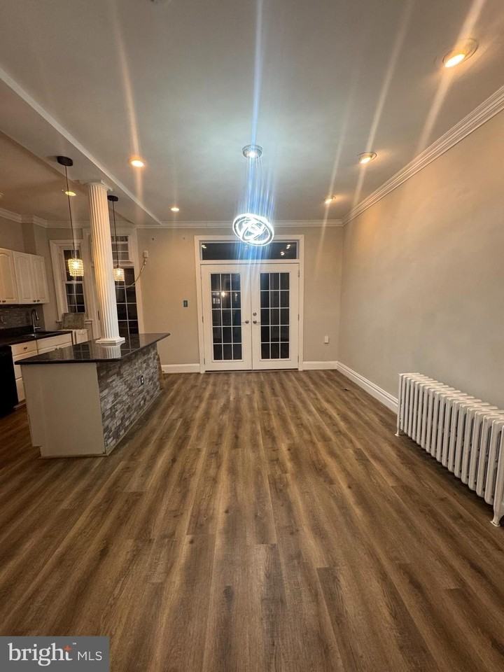 228 Ascot Place Northeast - Photo 3 of 14