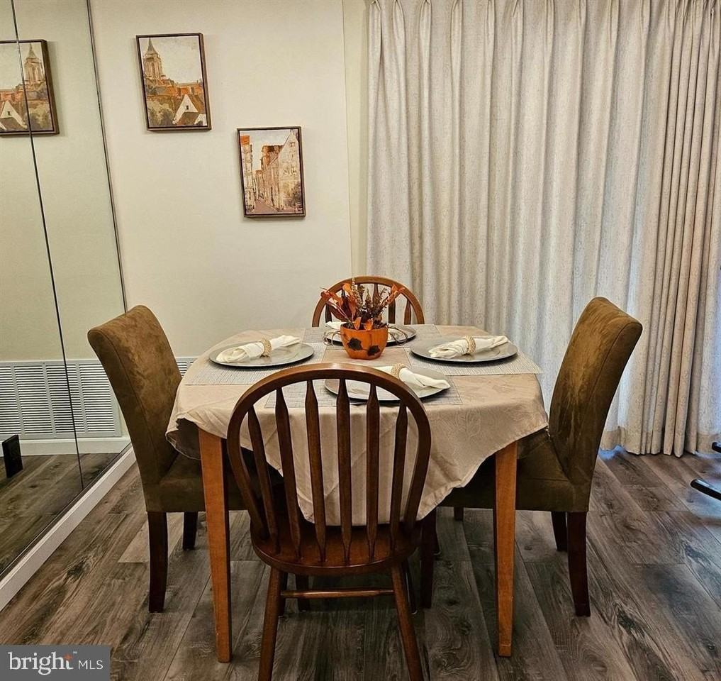 304 Forbes St Apt B - Photo 6 of 12