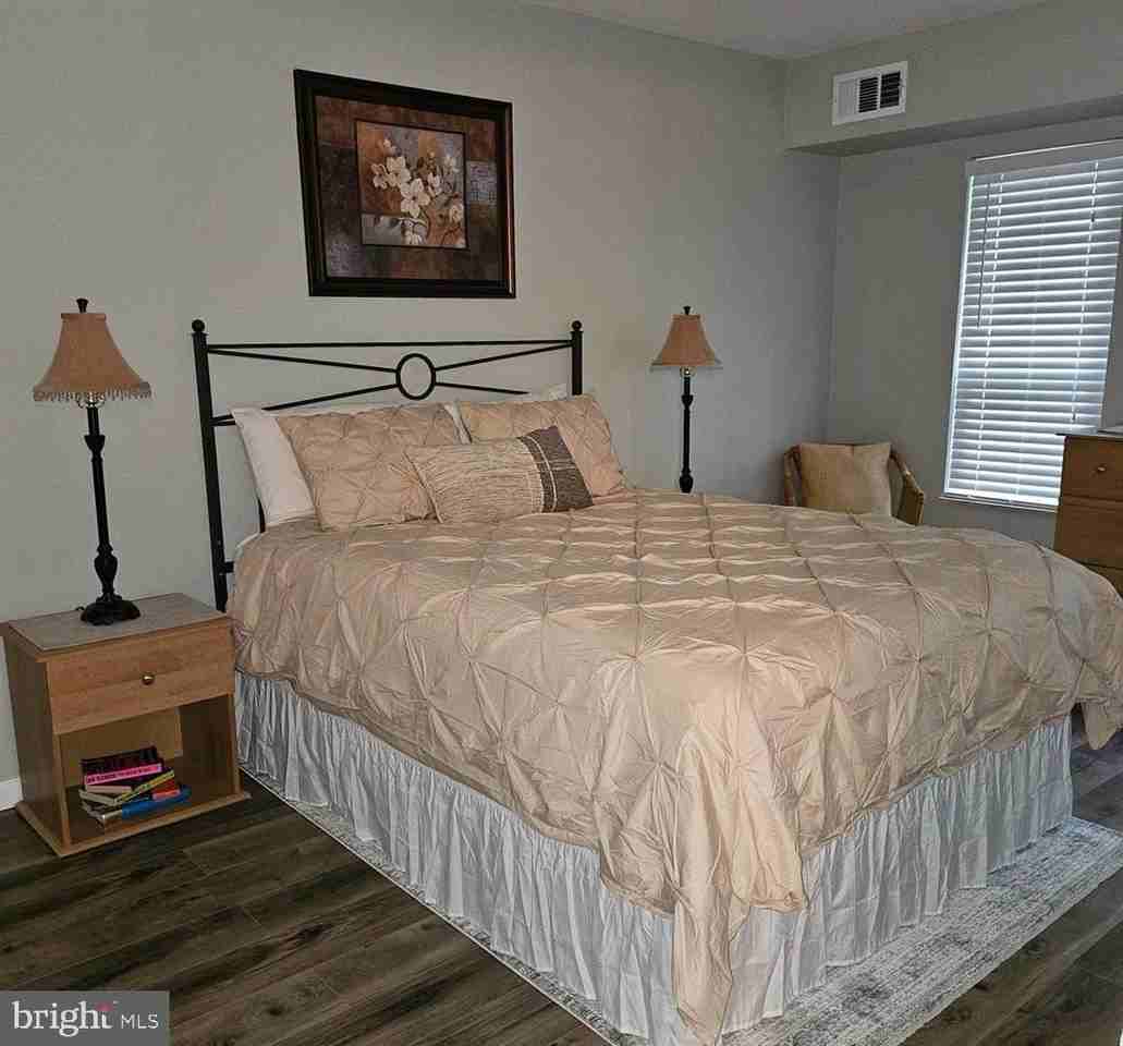 304 Forbes St Apt B - Photo 7 of 12