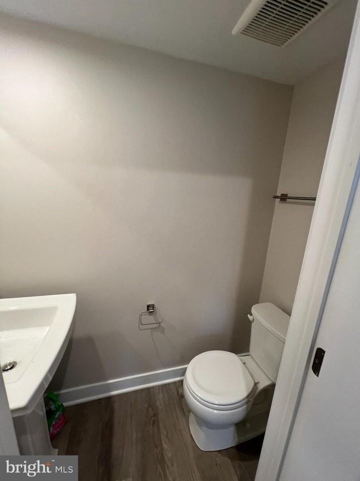 1550 Adamson Way - Photo 6 of 36