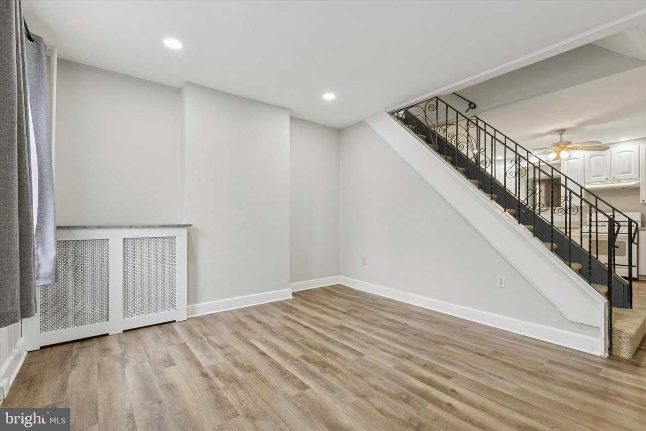 218 Bullock St - Photo 3 of 16