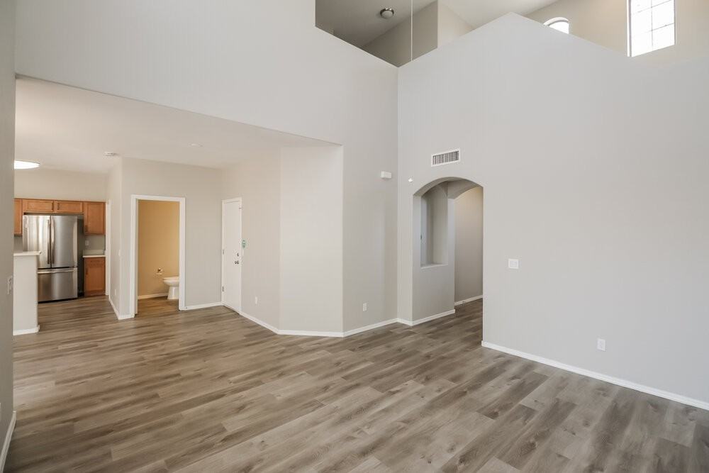 1303 S Mansard - Photo 5 of 17