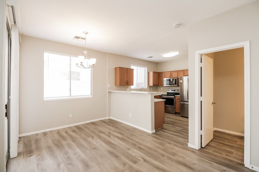 1303 S Mansard - Photo 7 of 17