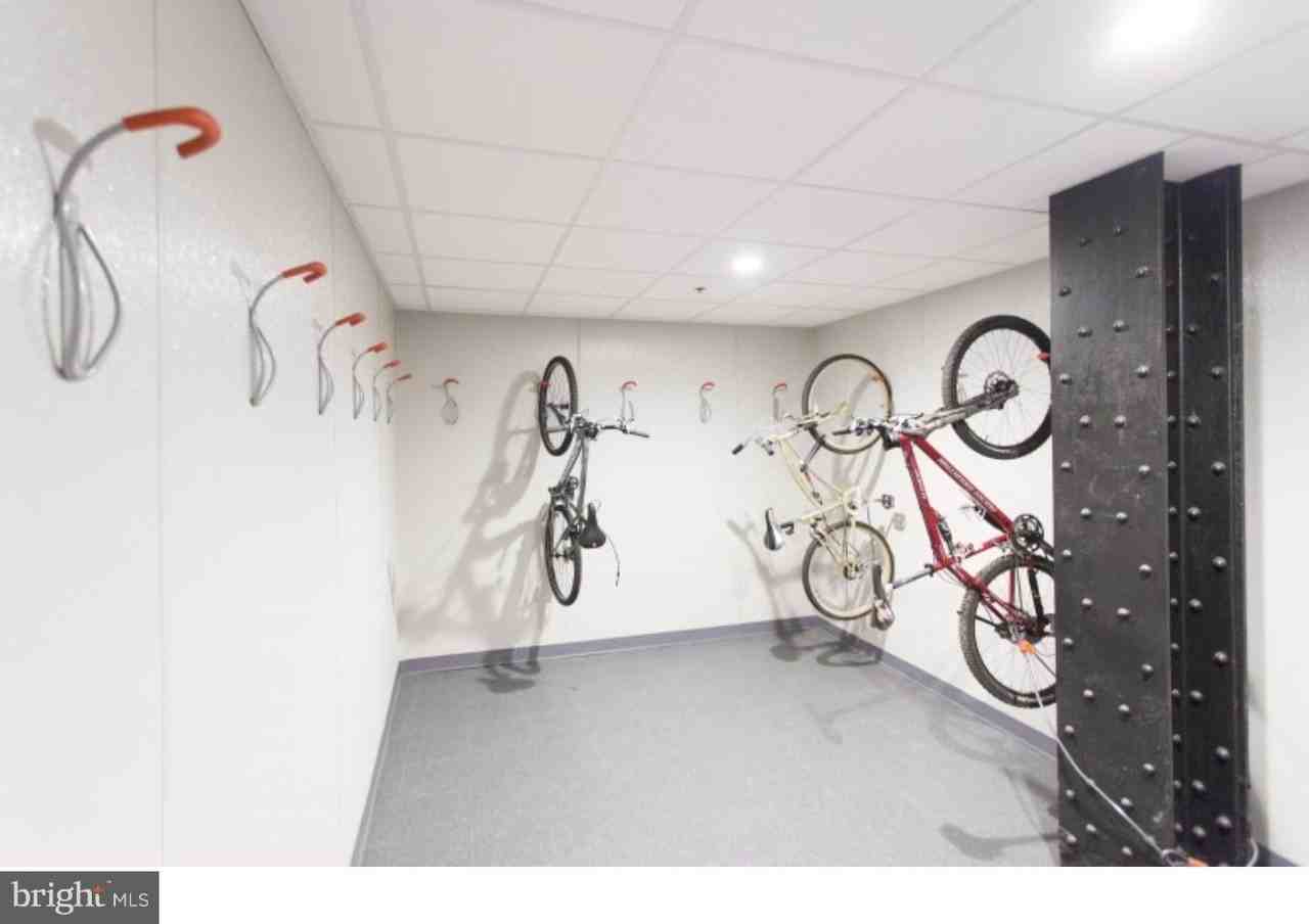 1600 Walnut St Apt 802-1 #802 - Photo 5 of 14