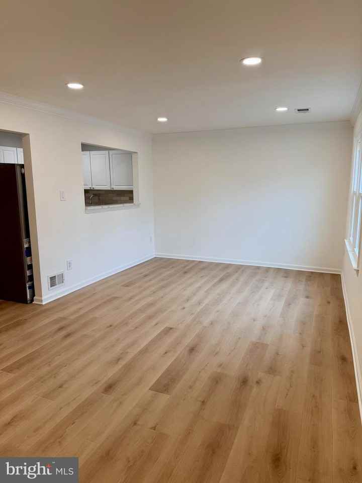 9618 Inverary Court - Photo 3 of 25