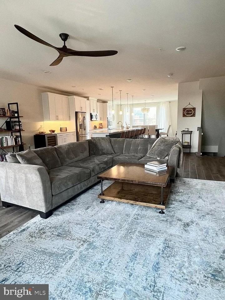 222 Van Buren Street #21 - Photo 7 of 25