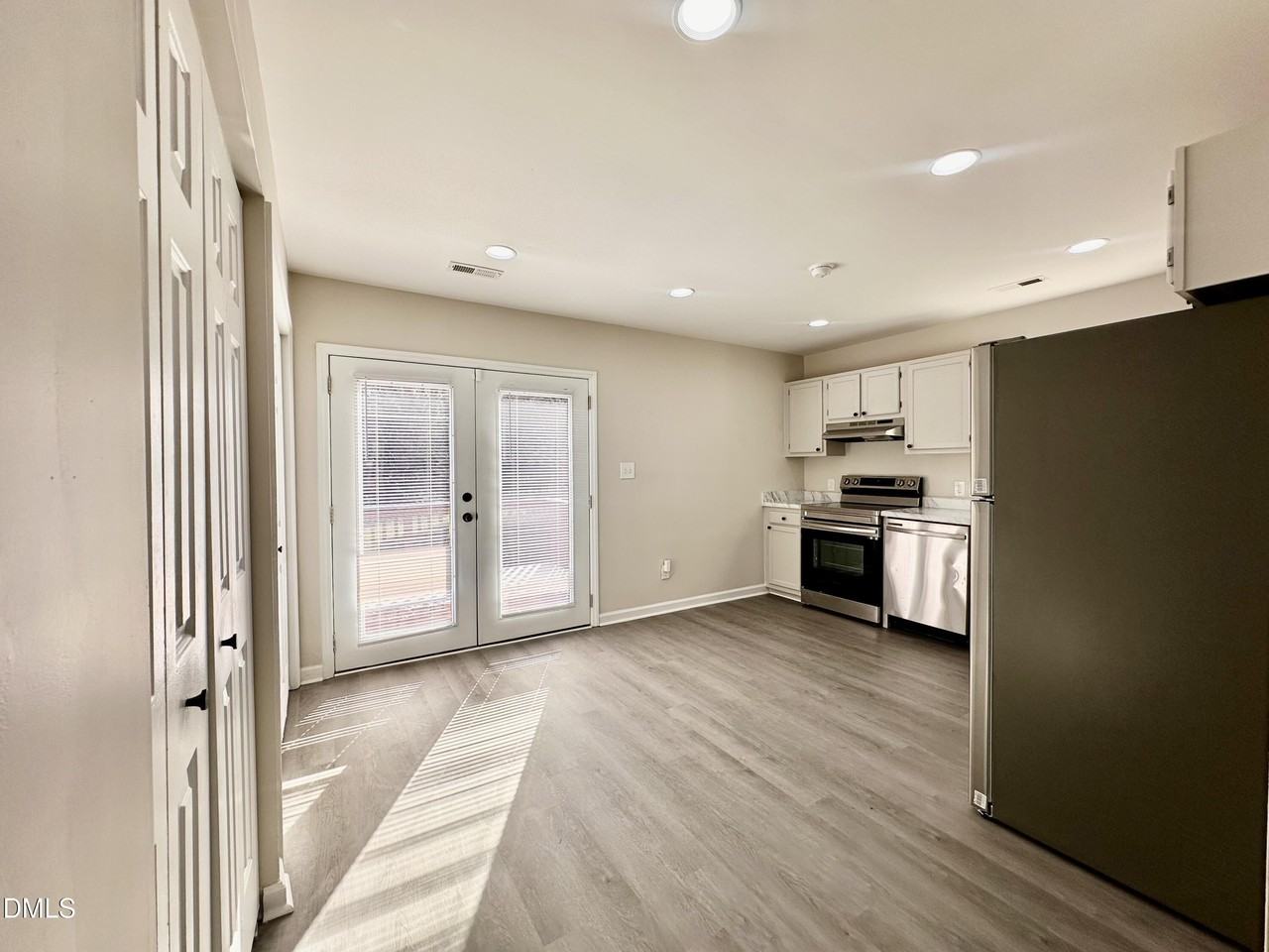 420 Tippett Road - Photo 3 of 14