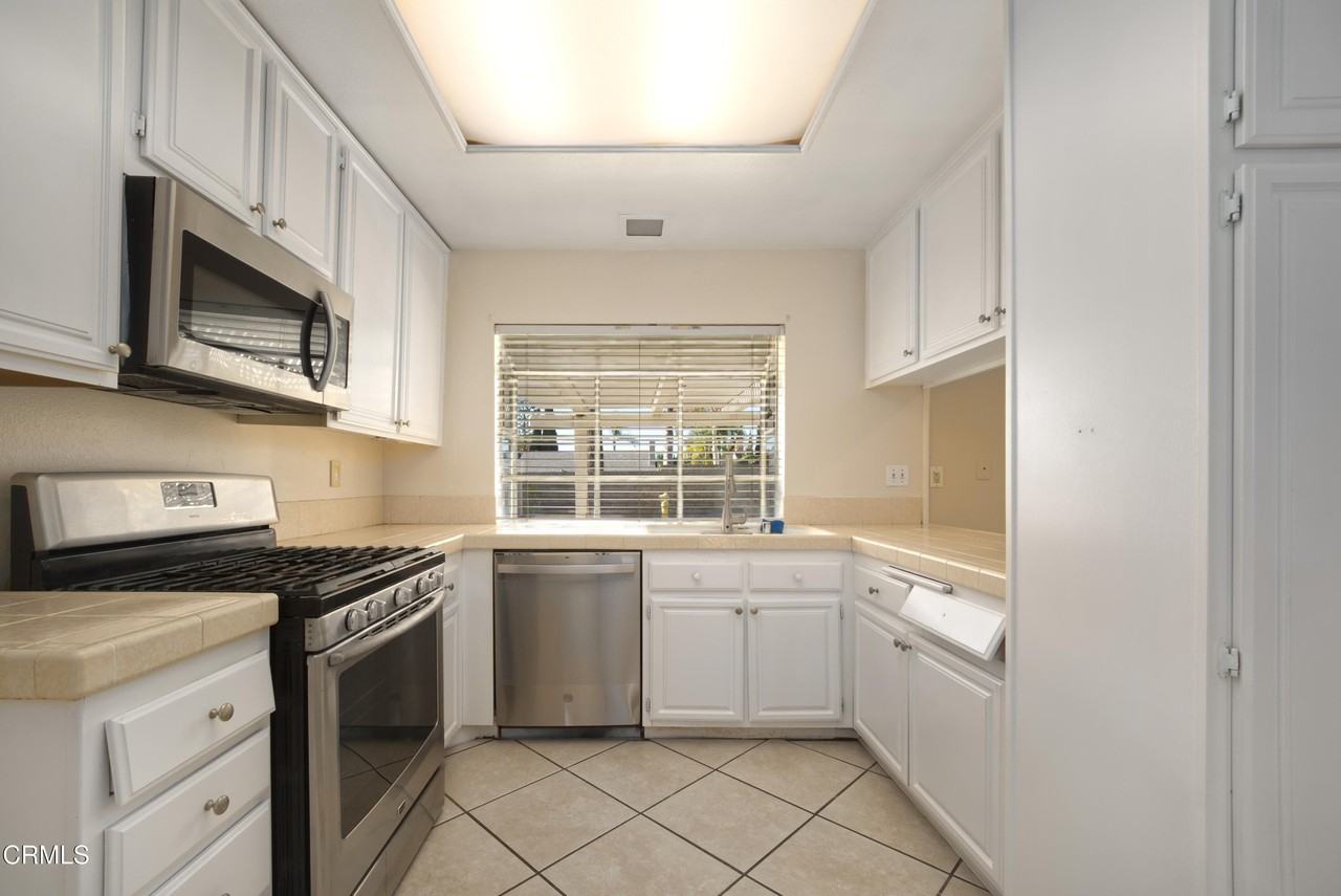 1821 Old Ranch Rd - Photo 6 of 19