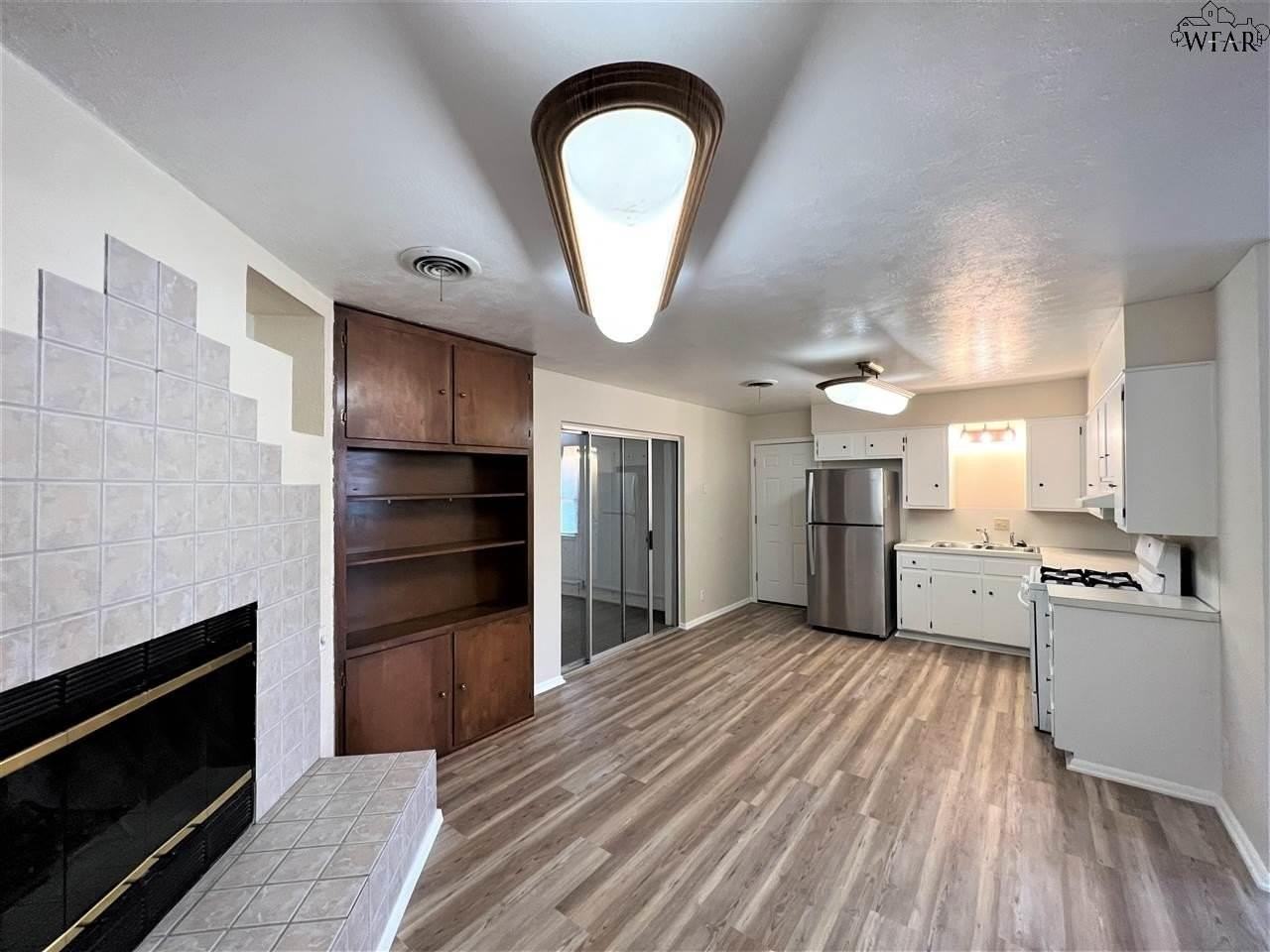 Circle Drive - Photo 6 of 15