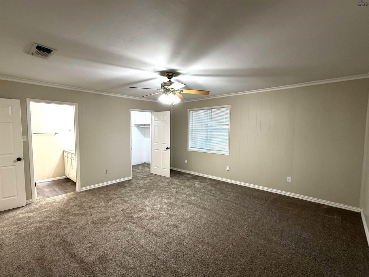 5127 Parklane Dr - Photo 6 of 15