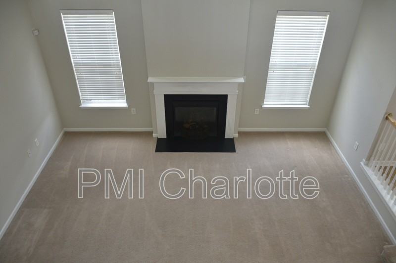 307 Glenn Allen Rd - Photo 7 of 33