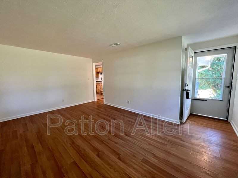 45 High Meadow Rd - Photo 2 of 34
