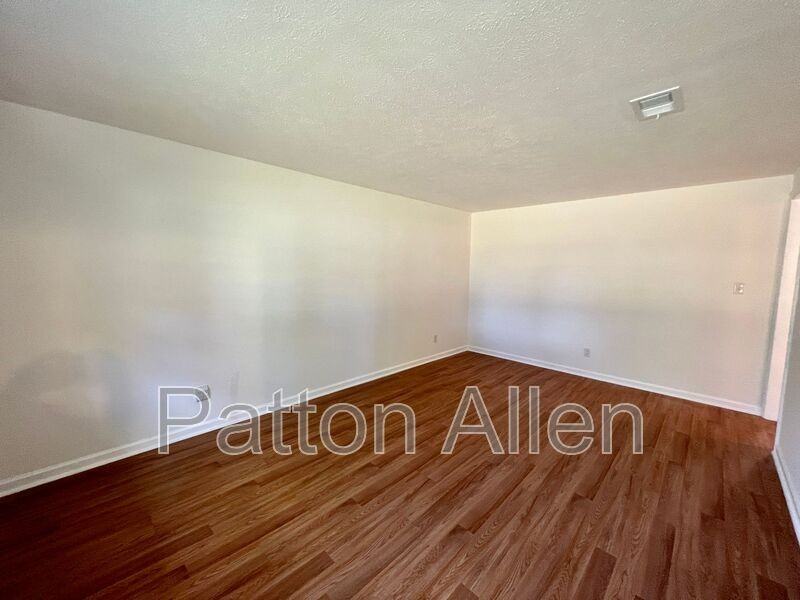 45 High Meadow Rd - Photo 3 of 34