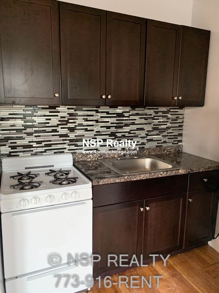 5670 N Ridge Ave #2B - Photo 3 of 5