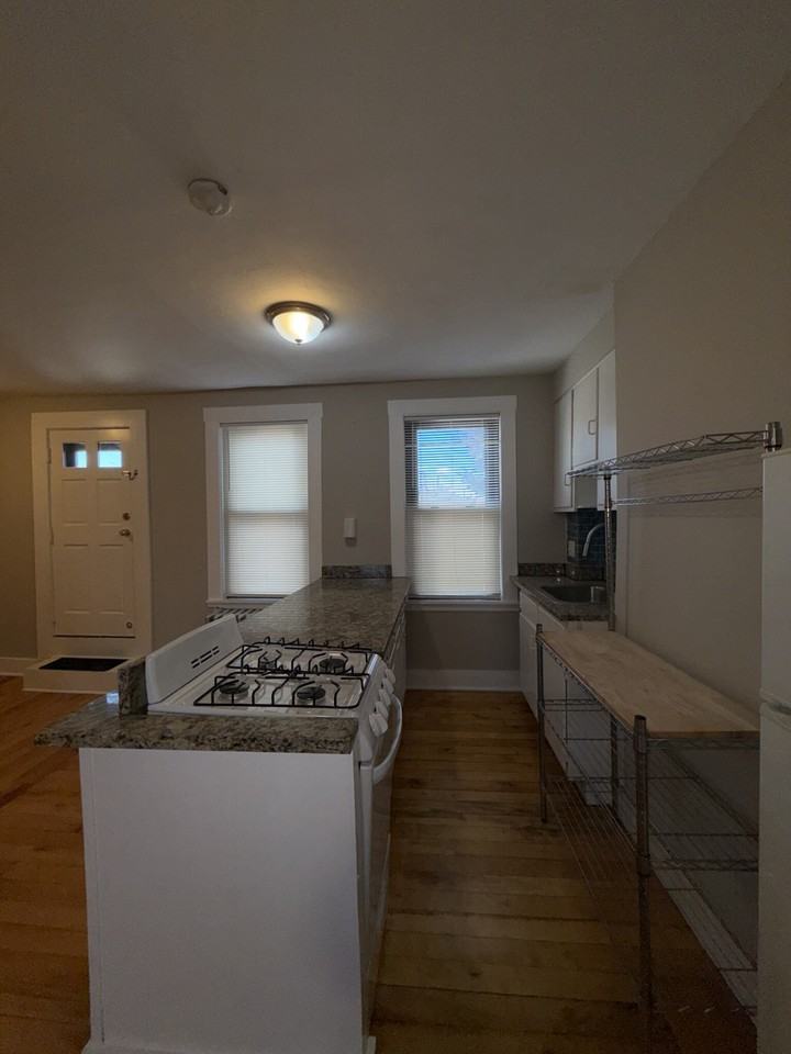 39 Beacon St #3 - Photo 5 of 13