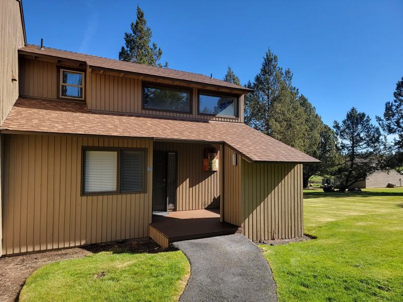 6901 Robin Ct - Photo 3 of 37