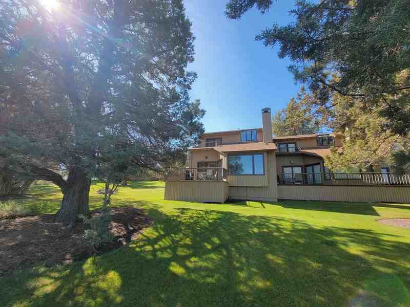 6901 Robin Ct - Photo 4 of 37