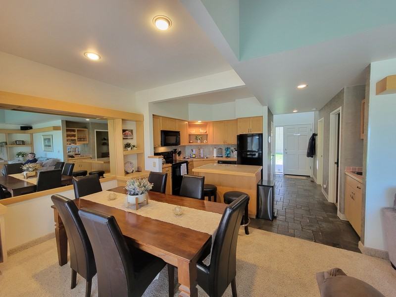 6901 Robin Ct - Photo 7 of 37