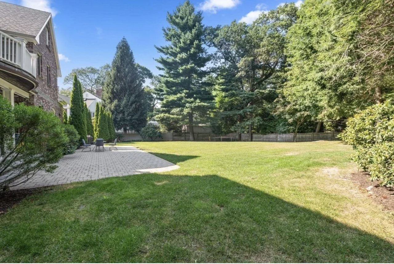 69 Forest Ave - Photo 4 of 21