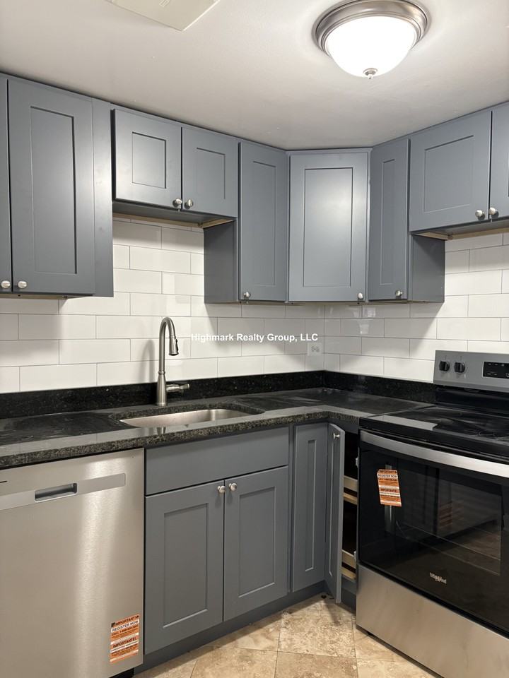 7632 N Milwaukee Ave #3BA