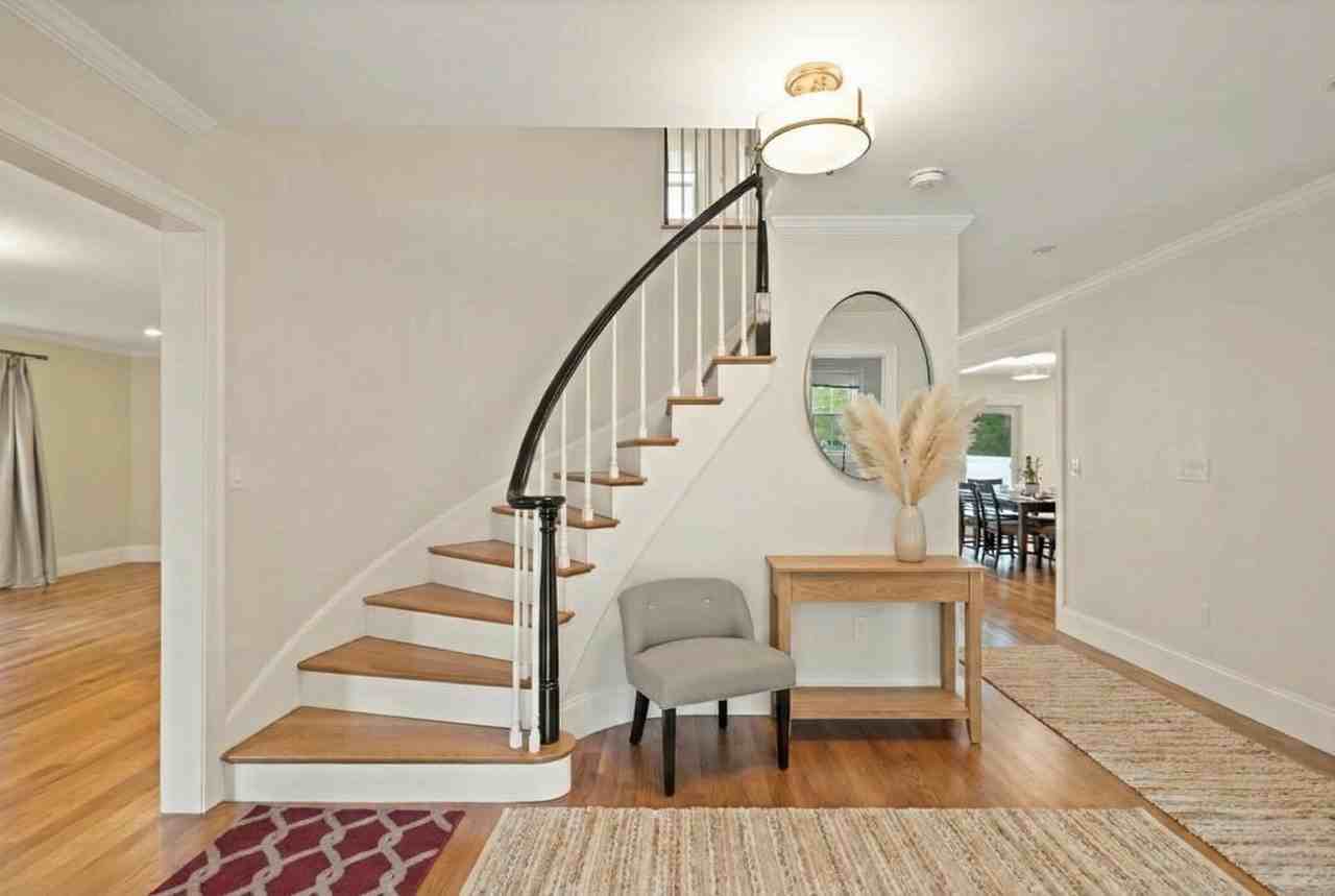 150 Country Club Rd - Photo 6 of 33