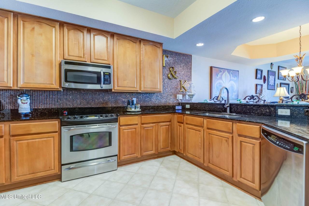 2668 Beach Blvd Unit 903 #903 - Photo 5 of 50