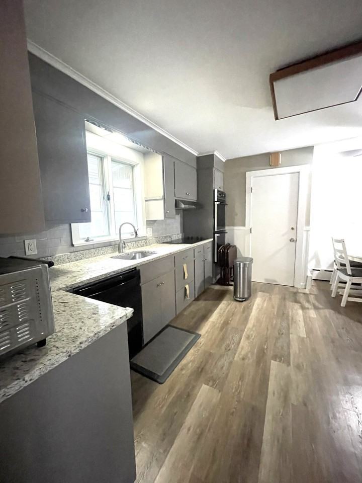 41 Hardwick St #1 - Photo 3 of 8