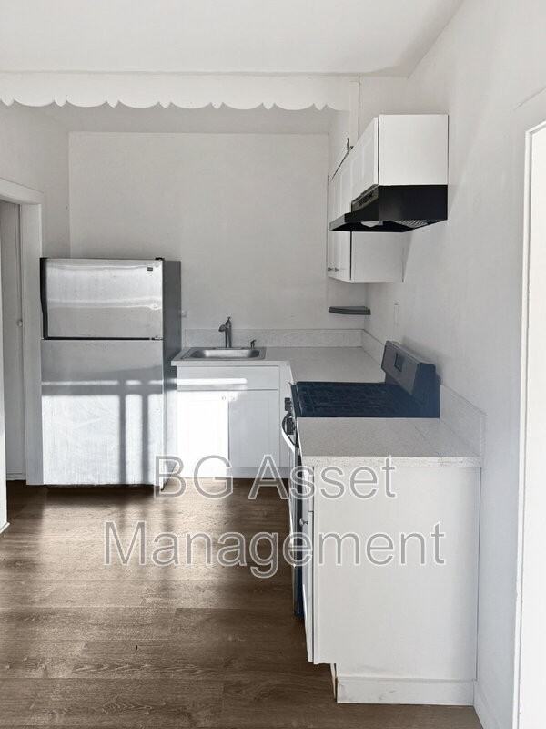 859 California Boulevard #B - Photo 2 of 13