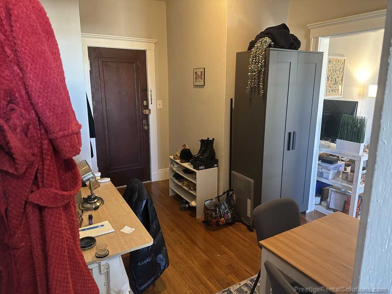 Woodstock Ave #12 - Photo 3 of 12