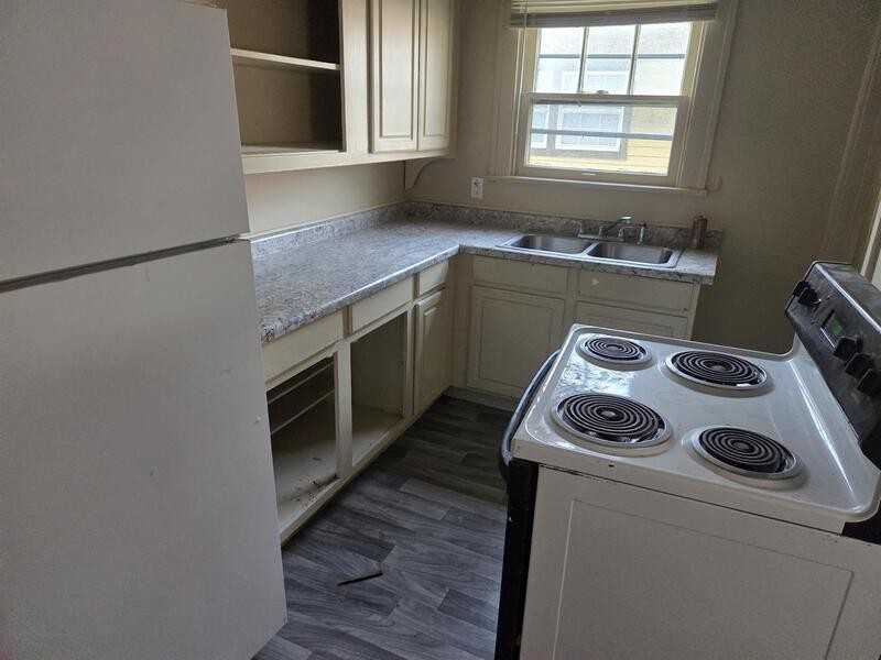 927 N Dequincy St - Photo 3 of 9