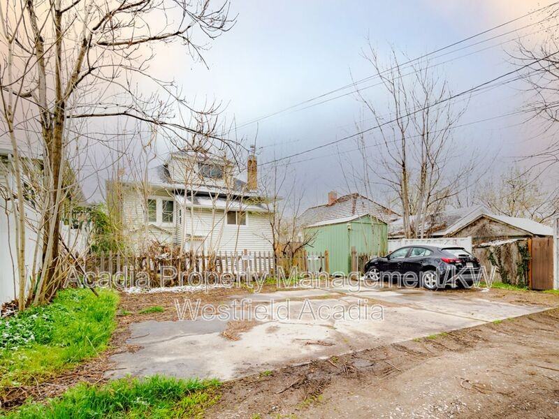 620 S St #A - Photo 7 of 50