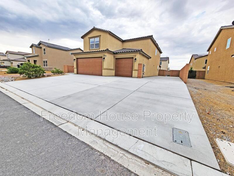 3821 E Weld Ave - Photo 2 of 43