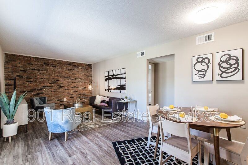 207 S Barksdale St #7 - Photo 3 of 22