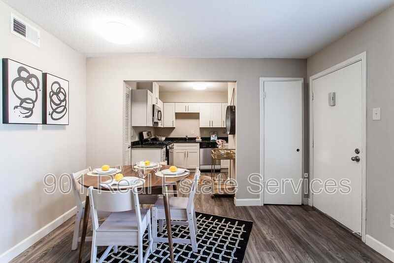 207 S Barksdale St #7 - Photo 6 of 22