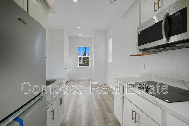 3814 Norbridge Ave #2 - Photo 7 of 16