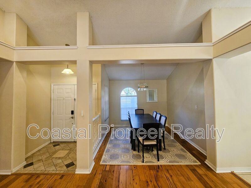 14504 Brambie Ct - Photo 3 of 39