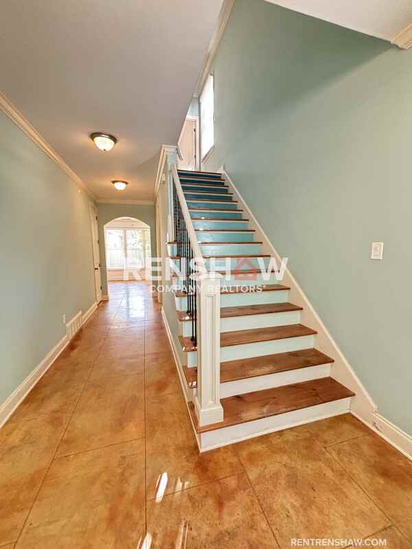 2043 Peabody Ave - Photo 4 of 31