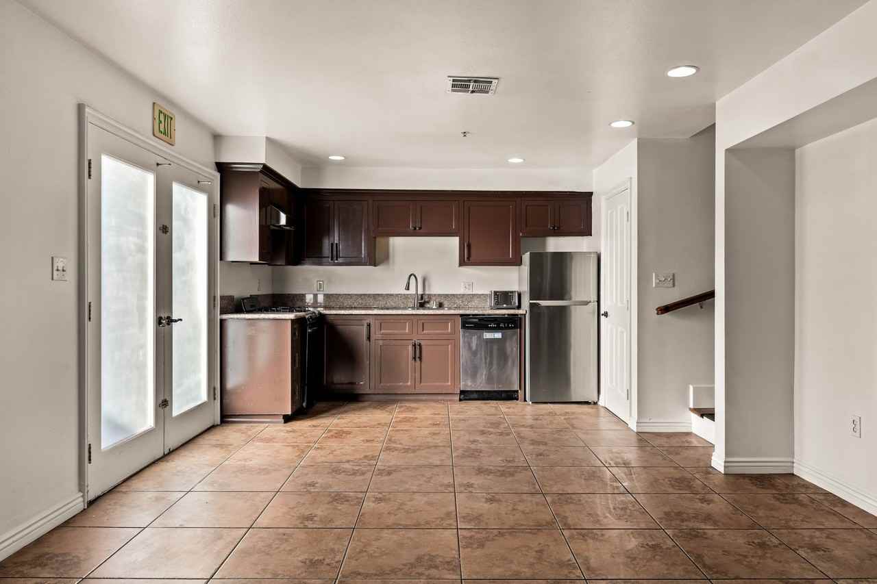 2673 Menlo - Photo 2 of 50