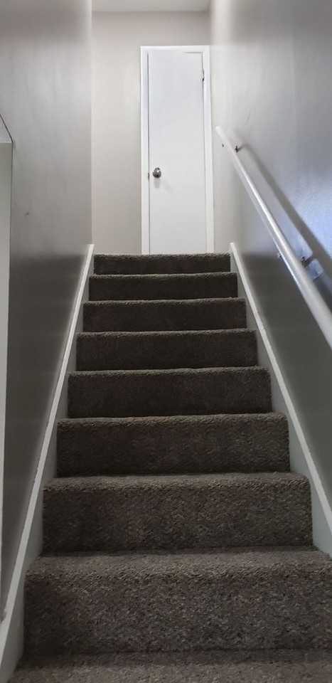 504 Yorktown Road - Photo 3 of 6